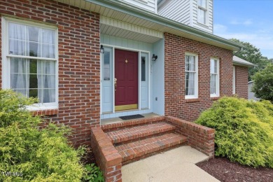 Avid Golfer in the family?..  Welcome Home to this beautifully on  in Tennessee - for sale on GolfHomes.com, golf home, golf lot