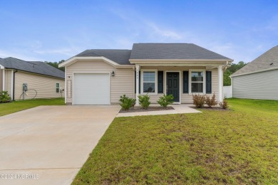 Almost new single-level home with low HOA and an open floorplan on Lennon Hills Golf Course in North Carolina - for sale on GolfHomes.com, golf home, golf lot