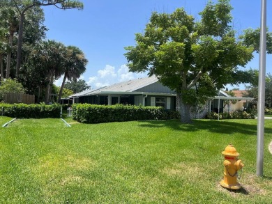 Cute 2 bedroom, 2 bath 1/2 duplex.  Great investment or full on Hidden Lakes Golf Club in Florida - for sale on GolfHomes.com, golf home, golf lot