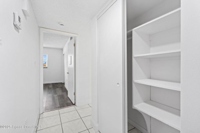 Beautifully updated 2-bedroom, 2-bath condo in Prime Melbourne on Mallards Landing Golf Course in Florida - for sale on GolfHomes.com, golf home, golf lot