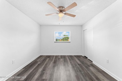 Beautifully updated 2-bedroom, 2-bath condo in Prime Melbourne on Mallards Landing Golf Course in Florida - for sale on GolfHomes.com, golf home, golf lot