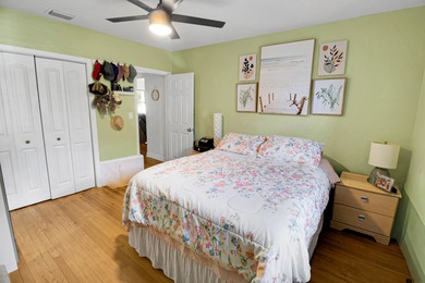 Welcome to this inviting 2 bedroom, 1 bathroom home in the heart on Lake Worth Municipal Golf Course in Florida - for sale on GolfHomes.com, golf home, golf lot