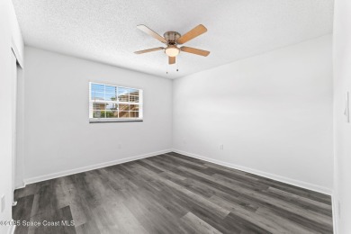 Beautifully updated 2-bedroom, 2-bath condo in Prime Melbourne on Mallards Landing Golf Course in Florida - for sale on GolfHomes.com, golf home, golf lot