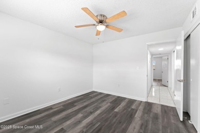 Beautifully updated 2-bedroom, 2-bath condo in Prime Melbourne on Mallards Landing Golf Course in Florida - for sale on GolfHomes.com, golf home, golf lot