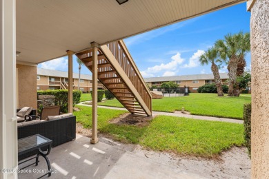 Beautifully updated 2-bedroom, 2-bath condo in Prime Melbourne on Mallards Landing Golf Course in Florida - for sale on GolfHomes.com, golf home, golf lot