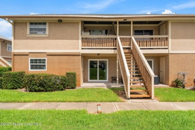 Beautifully updated 2-bedroom, 2-bath condo in Prime Melbourne on Mallards Landing Golf Course in Florida - for sale on GolfHomes.com, golf home, golf lot
