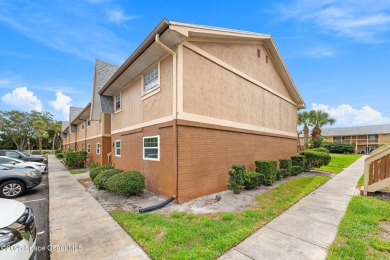 Beautifully updated 2-bedroom, 2-bath condo in Prime Melbourne on Mallards Landing Golf Course in Florida - for sale on GolfHomes.com, golf home, golf lot
