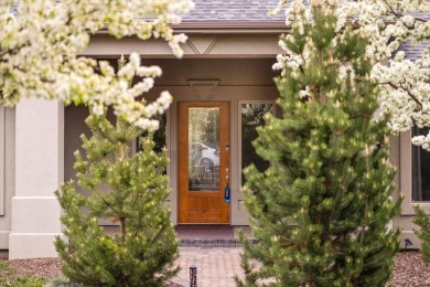 Don't miss this beautiful single-level home overlooking the 4th on Eagle Crest Golf Resort - Ridge Course in Oregon - for sale on GolfHomes.com, golf home, golf lot