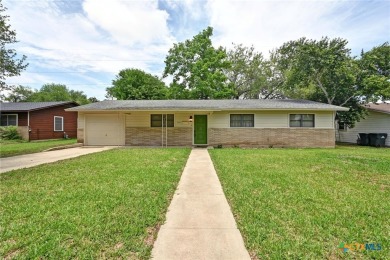 Charming Home in Established Neighborhood Near Golf Course!     
 on Luling Golf Club in Texas - for sale on GolfHomes.com, golf home, golf lot