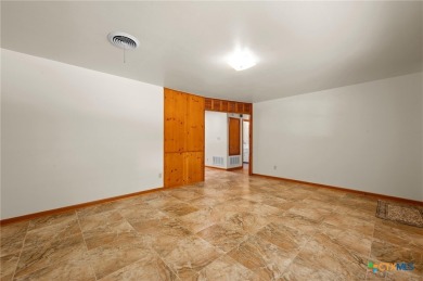 Charming Home in Established Neighborhood Near Golf Course!     
 on Luling Golf Club in Texas - for sale on GolfHomes.com, golf home, golf lot