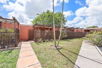 GREAT OPPORTUNITY 3BED/2BATH ONE STORY VILLA IN THE HEART OF on Pembroke Lakes Golf Club in Florida - for sale on GolfHomes.com, golf home, golf lot