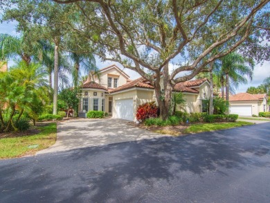 Charming 3-bed plus den, 2.5-bath condo in Newport Island at on Oak Harbor Country Club in Florida - for sale on GolfHomes.com, golf home, golf lot