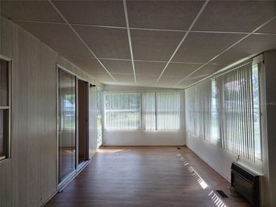 ZELLWOOD STATION! 2 Bedroom 2 bath home in Zellwood Station with on Zellwood Station Country Club in Florida - for sale on GolfHomes.com, golf home, golf lot