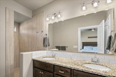 4 bedrooms+an office all on a single level with covered patio on Hunters Point Golf Club in Idaho - for sale on GolfHomes.com, golf home, golf lot