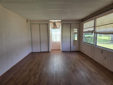 ZELLWOOD STATION! 2 Bedroom 2 bath home in Zellwood Station with on Zellwood Station Country Club in Florida - for sale on GolfHomes.com, golf home, golf lot