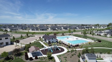 4 bedrooms+an office all on a single level with covered patio on Hunters Point Golf Club in Idaho - for sale on GolfHomes.com, golf home, golf lot