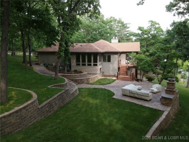 Welcome to this stunning home designed for luxurious living in on Seasons Ridge At Four Seasons in Missouri - for sale on GolfHomes.com, golf home, golf lot