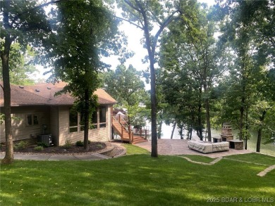 Welcome to this stunning home designed for luxurious living in on Seasons Ridge At Four Seasons in Missouri - for sale on GolfHomes.com, golf home, golf lot