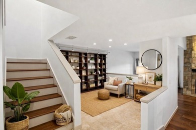 Turnkey Twin Lakes townhome with breathtaking views from BOTH on Carrollwood Country Club in Florida - for sale on GolfHomes.com, golf home, golf lot