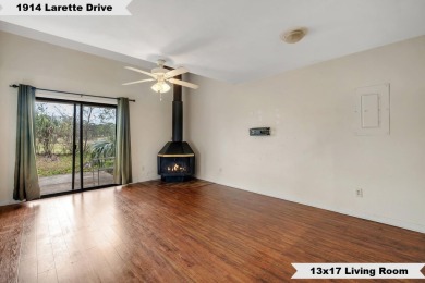 BRAND NEW ROOF AND A GREAT PRICE REDUCTION ON THIS Well-built 4 on Hilaman Park Golf Course in Florida - for sale on GolfHomes.com, golf home, golf lot
