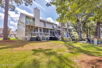 Beautifully Maintained Townhome on the 18th Hole of Cardinal on Diamondhead Country Club in Mississippi - for sale on GolfHomes.com, golf home, golf lot