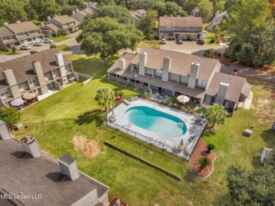 Beautifully Maintained Townhome on the 18th Hole of Cardinal on Diamondhead Country Club in Mississippi - for sale on GolfHomes.com, golf home, golf lot