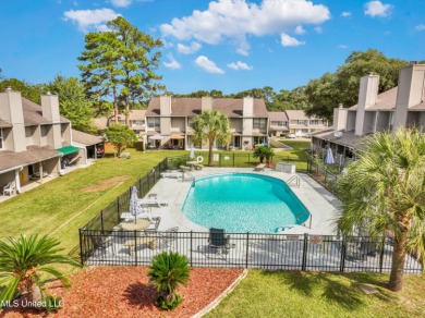 Beautifully Maintained Townhome on the 18th Hole of Cardinal on Diamondhead Country Club in Mississippi - for sale on GolfHomes.com, golf home, golf lot