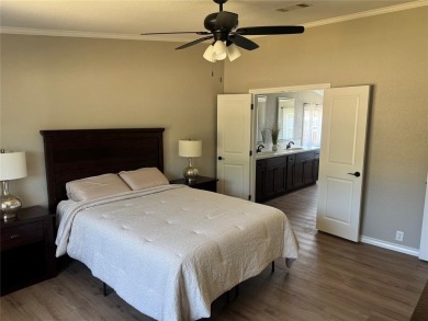 This is a newly remodeled mobile home in Horseshoe Bend Air Park on Horseshoe Bend Country Club in Texas - for sale on GolfHomes.com, golf home, golf lot