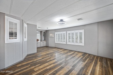 Enjoy comfortable and affordable living in the heart of Sun on Sun Lakes Country Club in Arizona - for sale on GolfHomes.com, golf home, golf lot