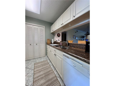 Cozy into this furnished, turnkey 2bd/2ba condo! Enjoy cooking on Vista Plantation Golf Club in Florida - for sale on GolfHomes.com, golf home, golf lot