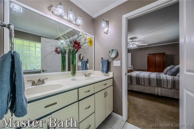 Impeccable one level home located in Indian Rock Golf Club! on Indian Rock Golf Club in Missouri - for sale on GolfHomes.com, golf home, golf lot