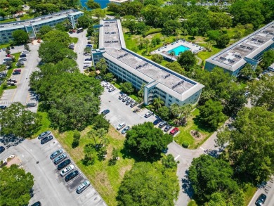 Motivated Seller!  Beautifully updated 2-bed, 2-bath corner unit on Wynmoor Golf Course in Florida - for sale on GolfHomes.com, golf home, golf lot