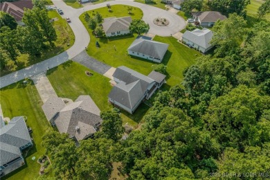 Impeccable one level home located in Indian Rock Golf Club! on Indian Rock Golf Club in Missouri - for sale on GolfHomes.com, golf home, golf lot