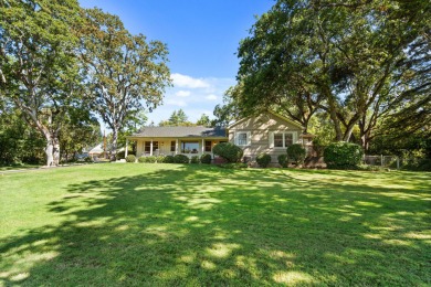 Golf Course Frontage with development potential! Come explore on Rogue Valley Country Club in Oregon - for sale on GolfHomes.com, golf home, golf lot