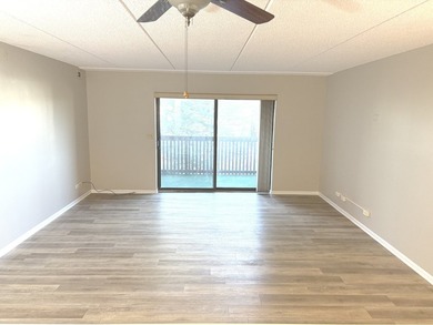 Resort living for a song! Enjoy the best of comfort and on Heather Ridge Golf Club in Illinois - for sale on GolfHomes.com, golf home, golf lot