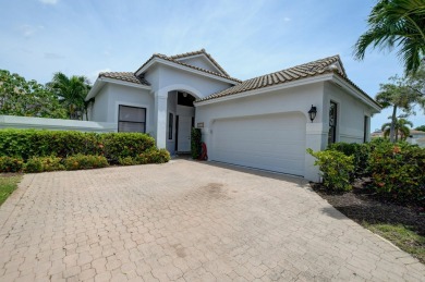 Beautiful 3 BR, 3BA home on a large pie shaped lot.Enter into a on Polo Club of Boca Raton in Florida - for sale on GolfHomes.com, golf home, golf lot