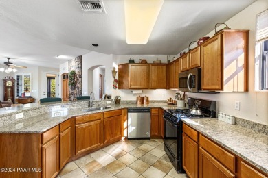 Beautifully maintained 3 BD condo in the gated Hassayampa on Capital Canyon Club in Arizona - for sale on GolfHomes.com, golf home, golf lot