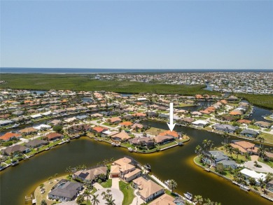 BURNT STORE ISLES! TIP LOT!  SPACIOUS 3 BEDROOM PLUS OFFICE, 3 on Twin Isles Country Club in Florida - for sale on GolfHomes.com, golf home, golf lot