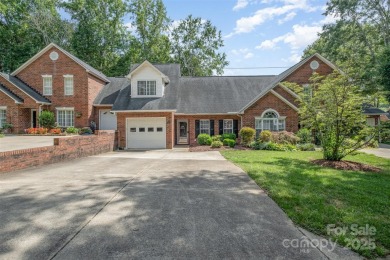 Don't miss this lovely 2 bedroom, 2 bath townhome at the on Cleveland Country Club  in North Carolina - for sale on GolfHomes.com, golf home, golf lot