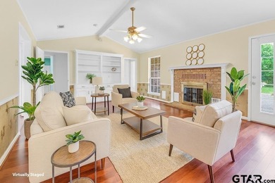 PRICE REDUCED TO $394,500!!!   Set on a beautifully landscaped on Hide-A-Way Lake Golf Course in Texas - for sale on GolfHomes.com, golf home, golf lot