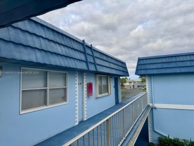 Nice spacious 2 bedroom, 2 bathroom needs some love . Washer and on Kings Point Golf -Flanders Way in Florida - for sale on GolfHomes.com, golf home, golf lot