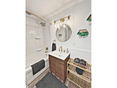 Recently renovated studio condo right in the heart of Shanty on Shanty Creek Golf Course in Michigan - for sale on GolfHomes.com, golf home, golf lot
