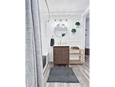 Recently renovated studio condo right in the heart of Shanty on Shanty Creek Golf Course in Michigan - for sale on GolfHomes.com, golf home, golf lot