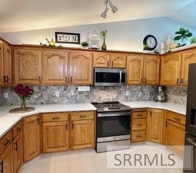 Exceptional Home with Custom Touches & Outdoor Perks in Fairway on Sage Lakes Municipal Golf Course in Idaho - for sale on GolfHomes.com, golf home, golf lot