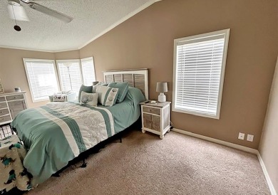 Updated 2/bd2/ba home offers an ideal blend of elegance & on Del Tura Golf and Country Club in Florida - for sale on GolfHomes.com, golf home, golf lot