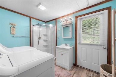 Perfect set up for someone that needs space inside and out with on Sycamore Creek Golf Club in Missouri - for sale on GolfHomes.com, golf home, golf lot