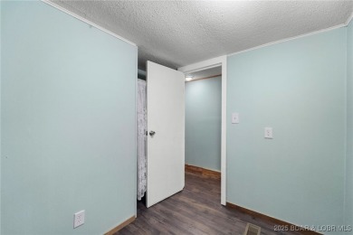 Perfect set up for someone that needs space inside and out with on Sycamore Creek Golf Club in Missouri - for sale on GolfHomes.com, golf home, golf lot