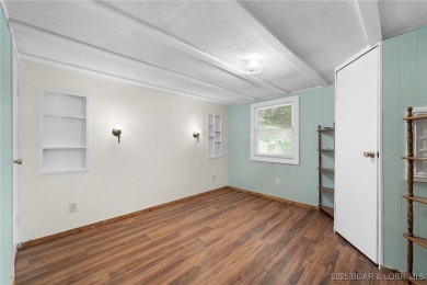 Perfect set up for someone that needs space inside and out with on Sycamore Creek Golf Club in Missouri - for sale on GolfHomes.com, golf home, golf lot