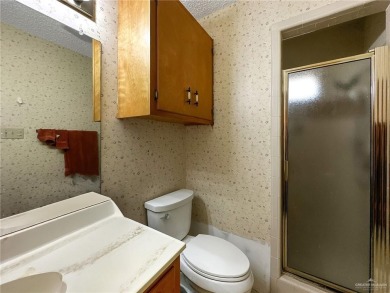 Located in Alamo Country Club sits this 2 Bed/ 2 Bath home with on Alamo Country Club in Texas - for sale on GolfHomes.com, golf home, golf lot