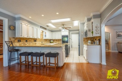 Wonderful Bentwood 3 bedroom, 4 bath home with in ground pool on Bentwood Country Club in Texas - for sale on GolfHomes.com, golf home, golf lot